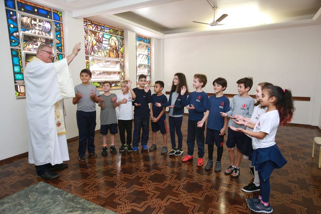 Escola São Francisco Menino Deus – “Educando com a graça de Deus!”